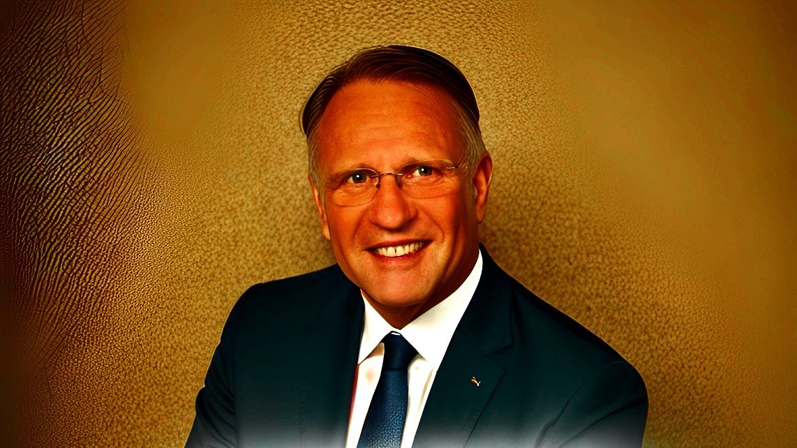 Andreas Thiede von PKK Consulting analysiert und optimiert Versicherungsverträge für Kunden