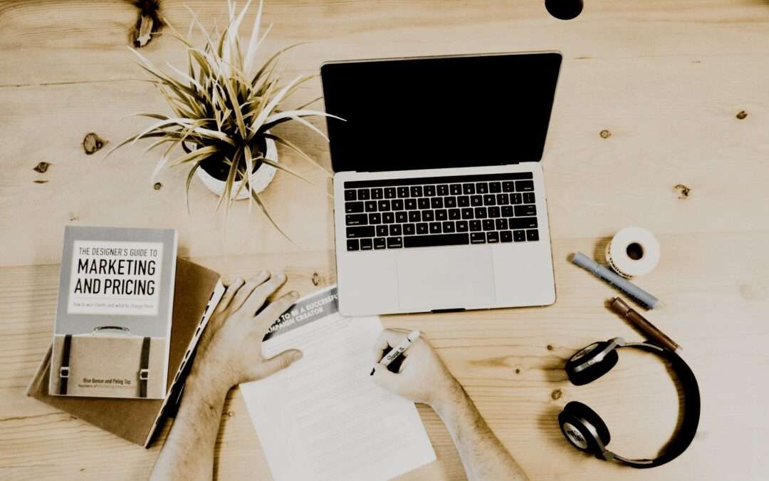 Pandora Digital: Finanzen, Steuern und Persönlichkeiten